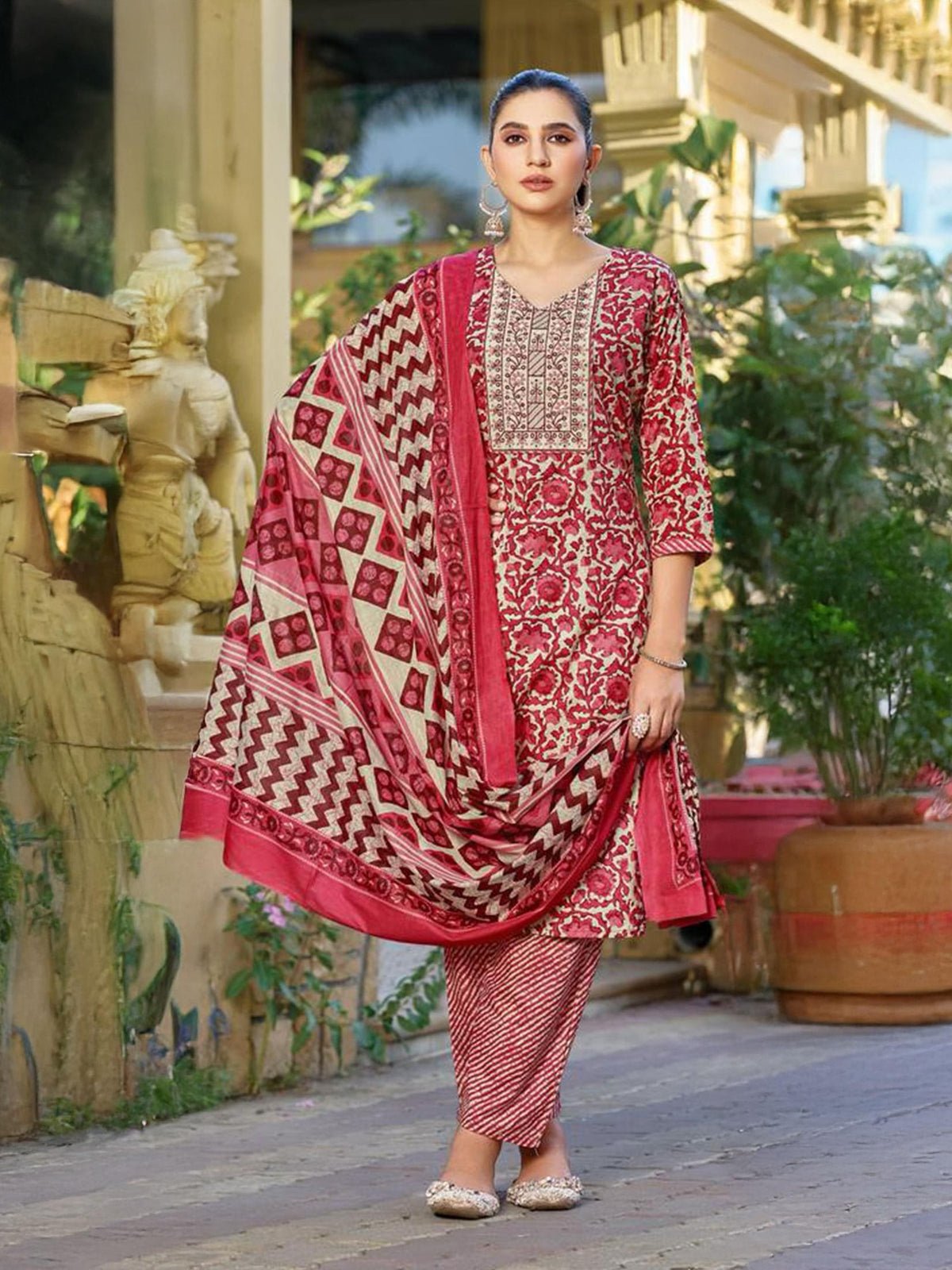 Indiessence Multi Cambric Straight Floral Kurta Comfort Pant Dupatta