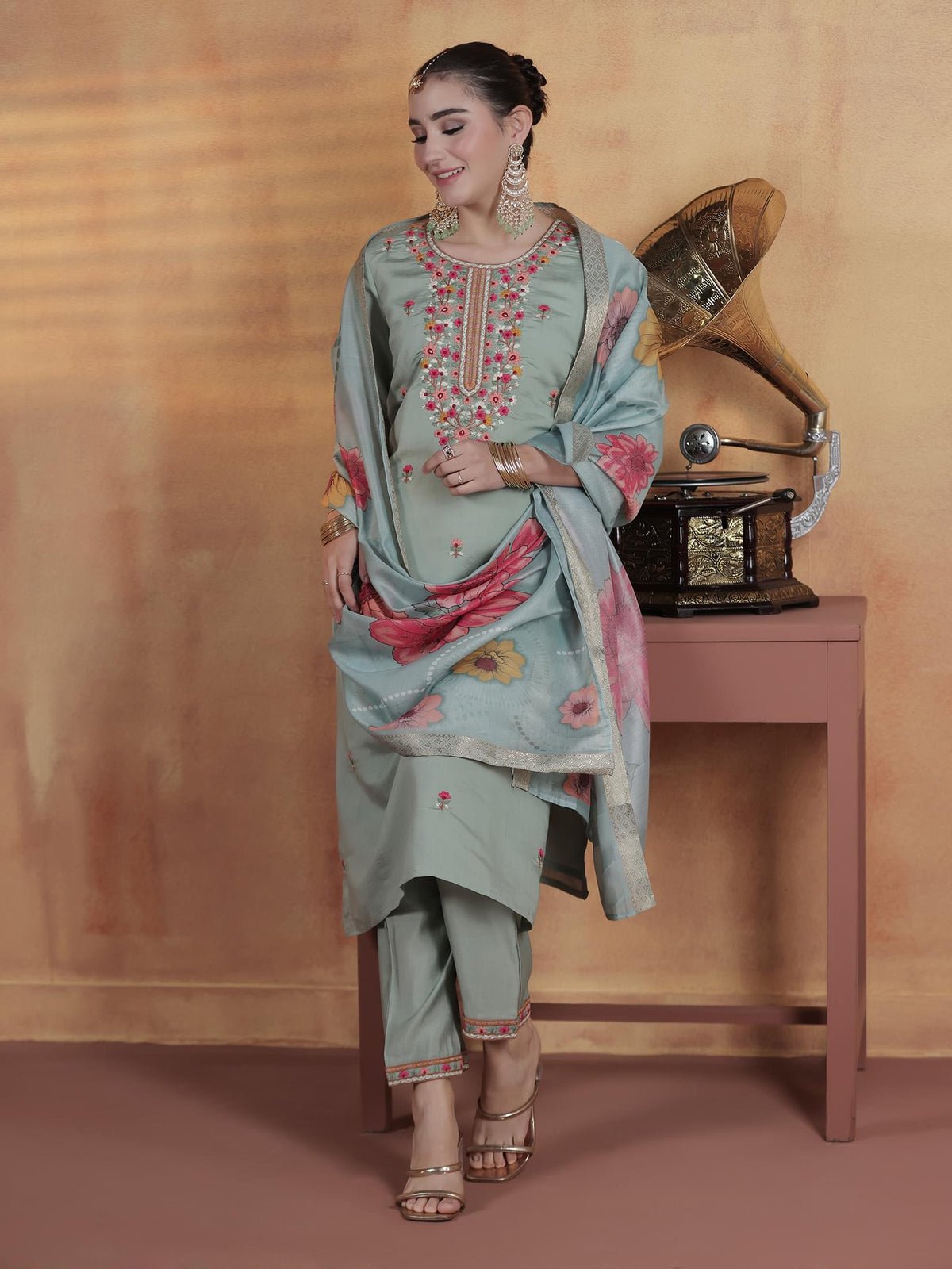Silk Blend Green Embroidered Kurta Comfort Pant Dupatta