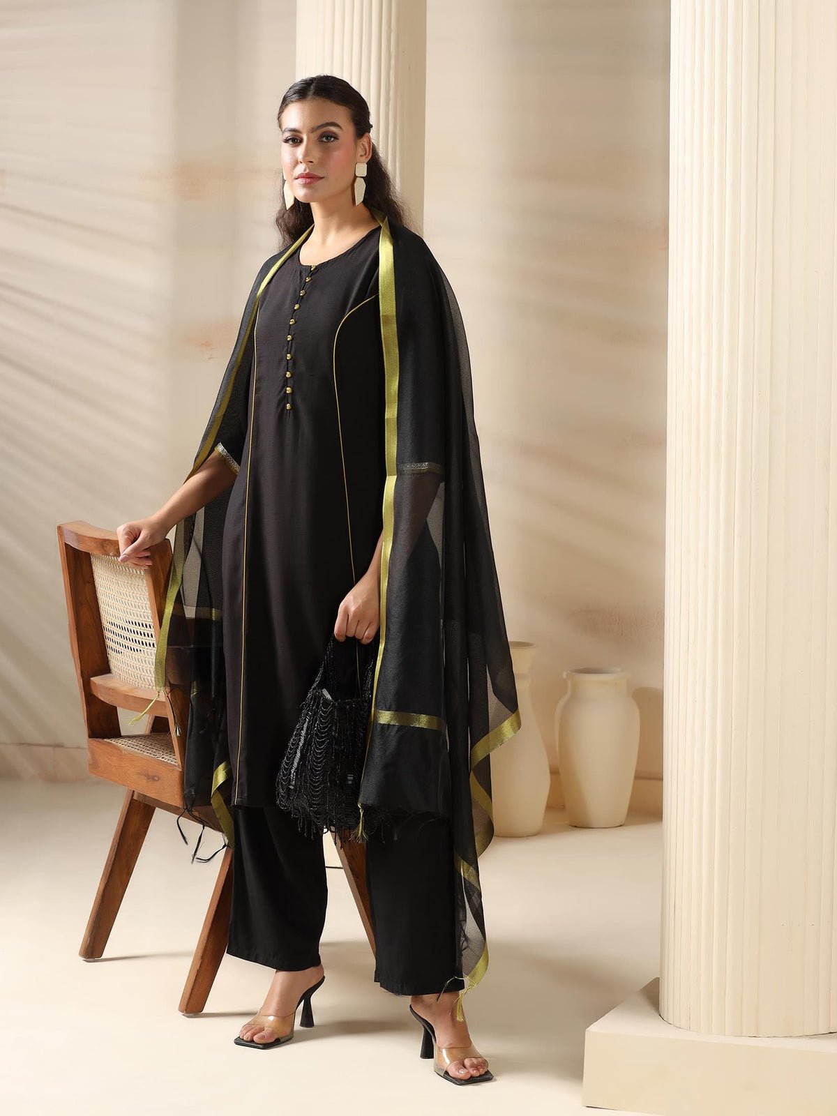 Liva Black Solid Kurta Comfort Pant Dupatta